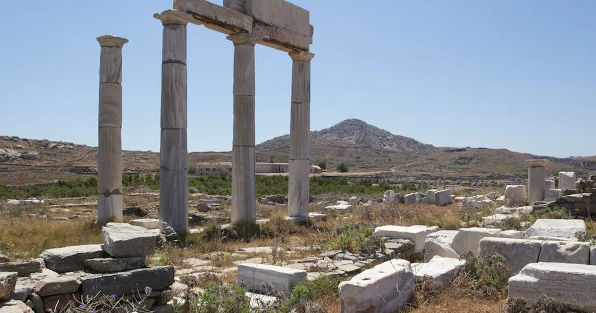 Delos: Von der heidnischen Kultstätte zum Zeugnis der Vergänglichkeit