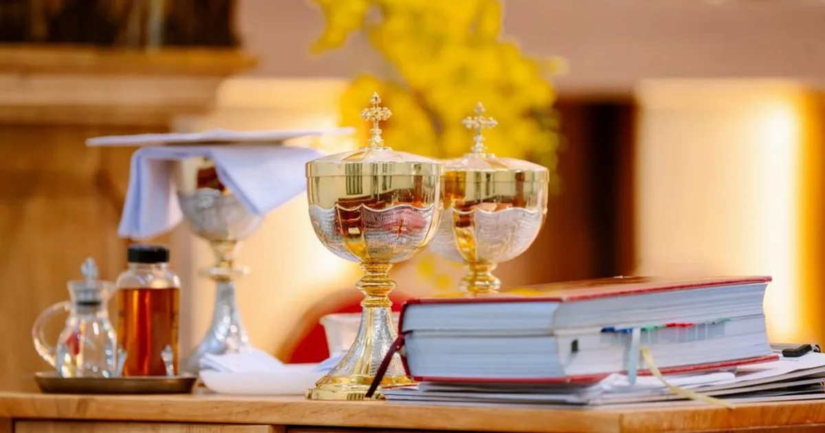 I Sette Sacramenti Cattolici: Un Percorso di Fede per i Cristiani