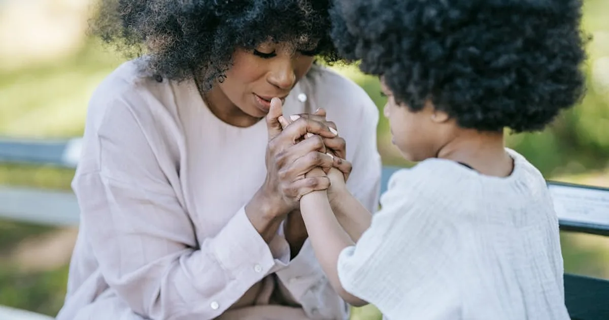 Für die Kinder beten: Ein Glaubensweg des göttlichen Schutzes für Ihre Familie