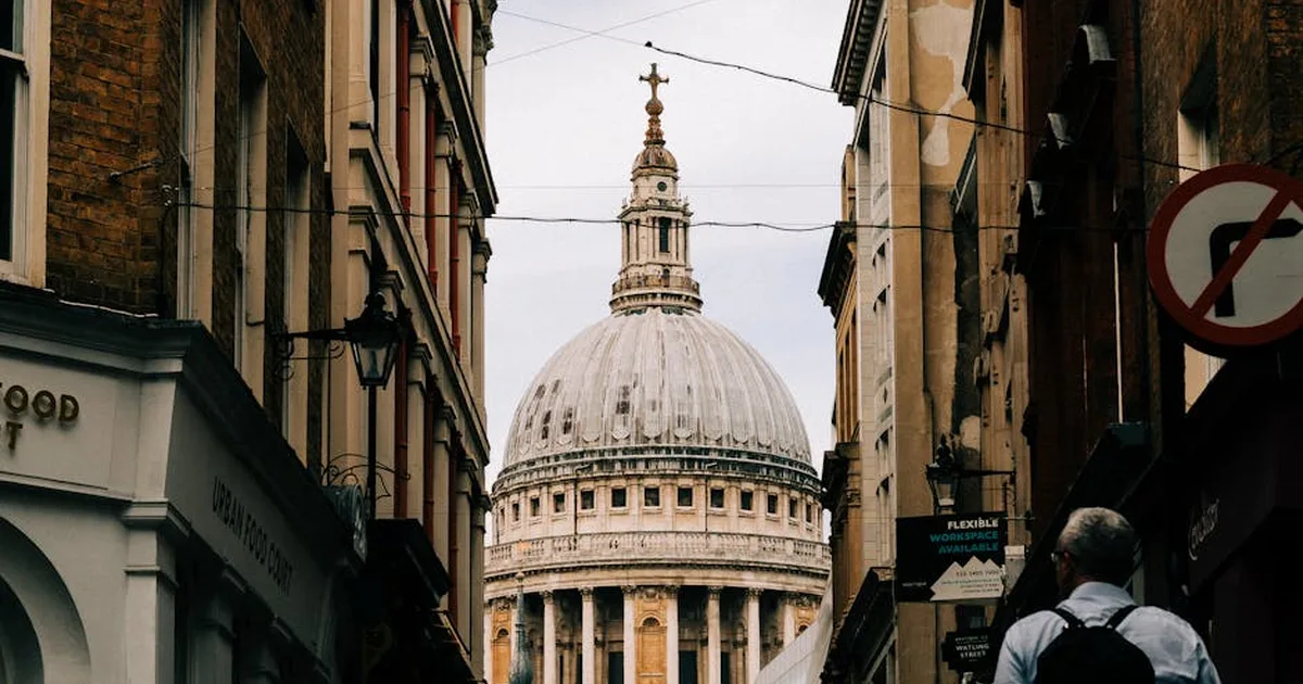 Navigating Cultural Shifts: How UK Christians Maintain Their Faith Amid Changing Tides