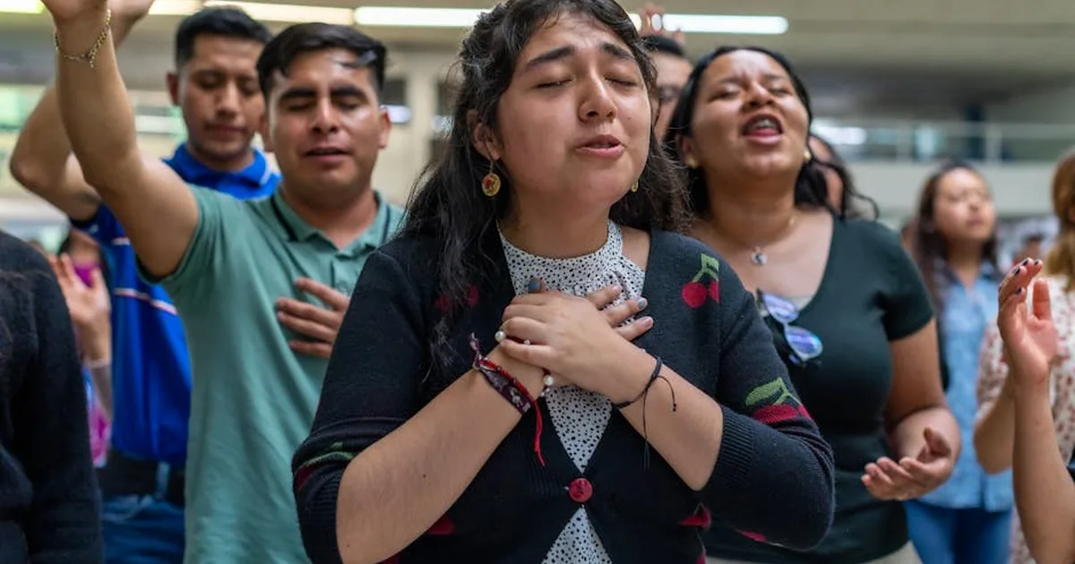 Milagro en el Puente: La Oración que Rescató un Corazón en São Paulo