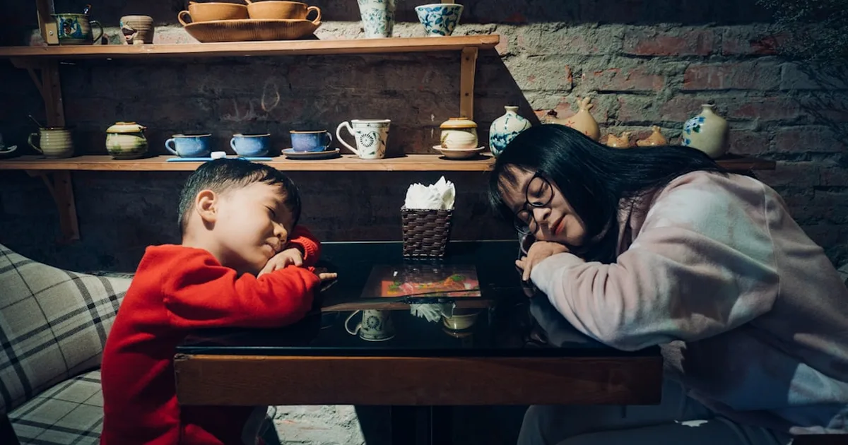 Eleva tu plegaria por los hijos: Construyendo un futuro de fe en familia