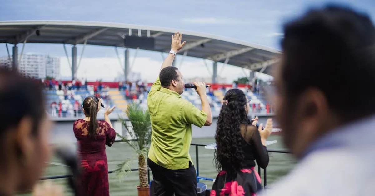 Alabanzas en el Mineirão: Un día de fe y música en Belo Horizonte