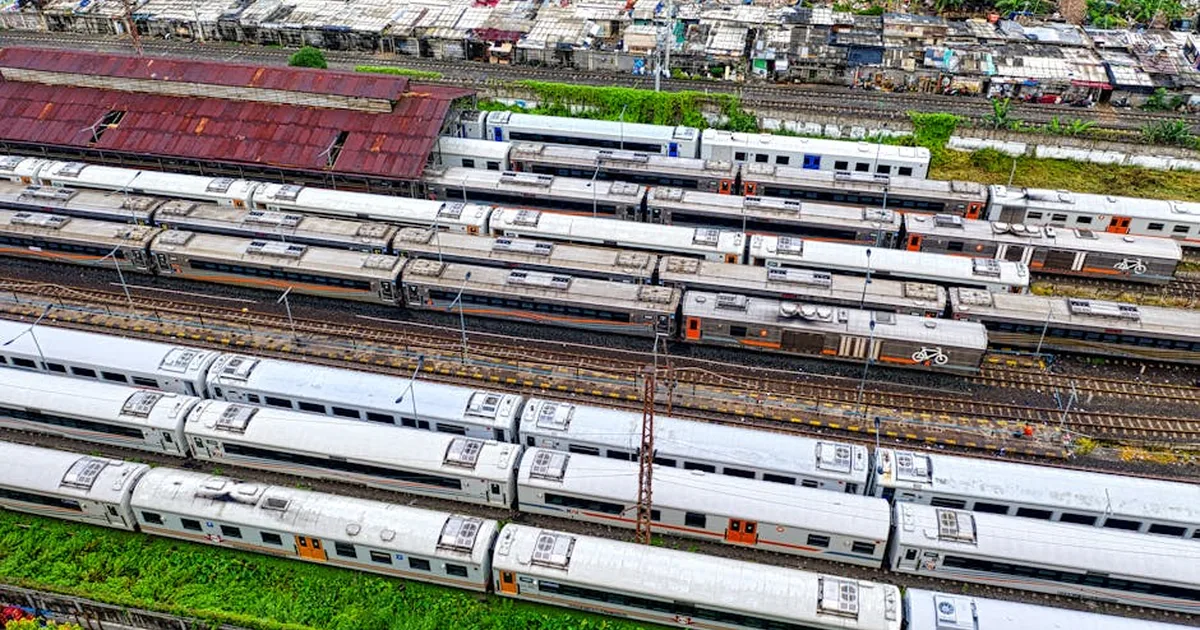 Tragédia na Indonésia: 14 Mortos em Acidente de Trem e a Esperança que Permanece