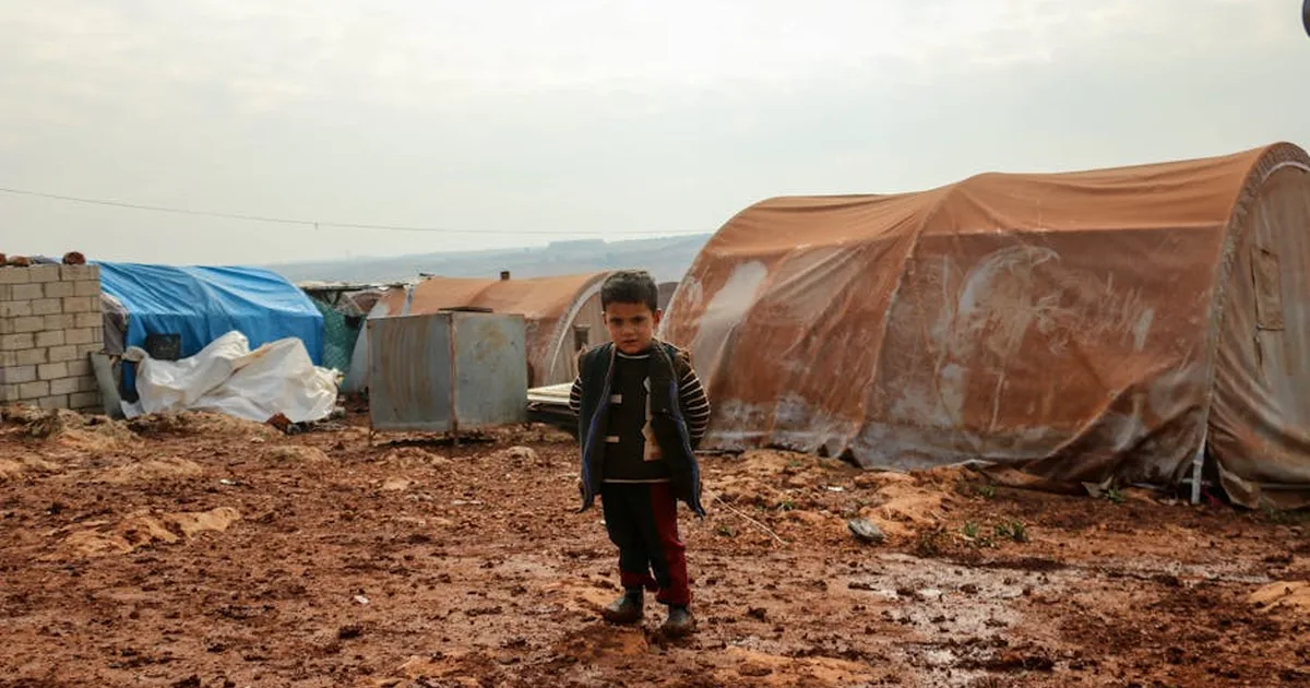 Il costo nascosto delle guerre: come i conflitti globali aggravano la povertà