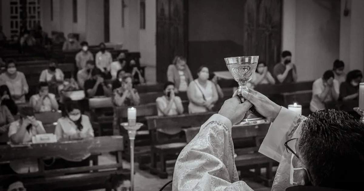 El Espíritu Santo como fuego transformador: Un llamado a los jóvenes cristianos de hoy