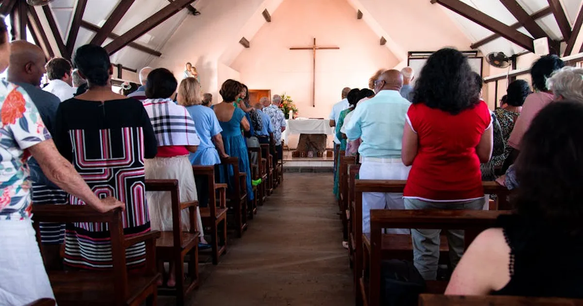 Encontrar tu Iglesia en una Nueva Ciudad: Guía Práctica para Conectar