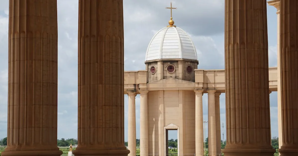 Papa León XIV fortalece comunidade católica na Argélia com mensagem de fé e esperança