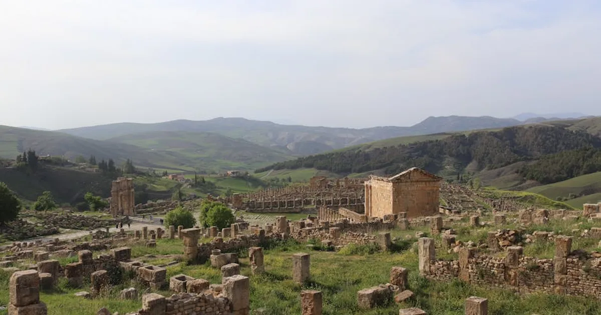 León XIV ad Annaba: Il Pellegrinaggio di un Papa sulle Vie di Sant'Agostino
