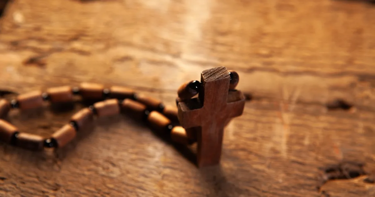 Guía Completa de Oraciones Católicas: Fe y Devoción