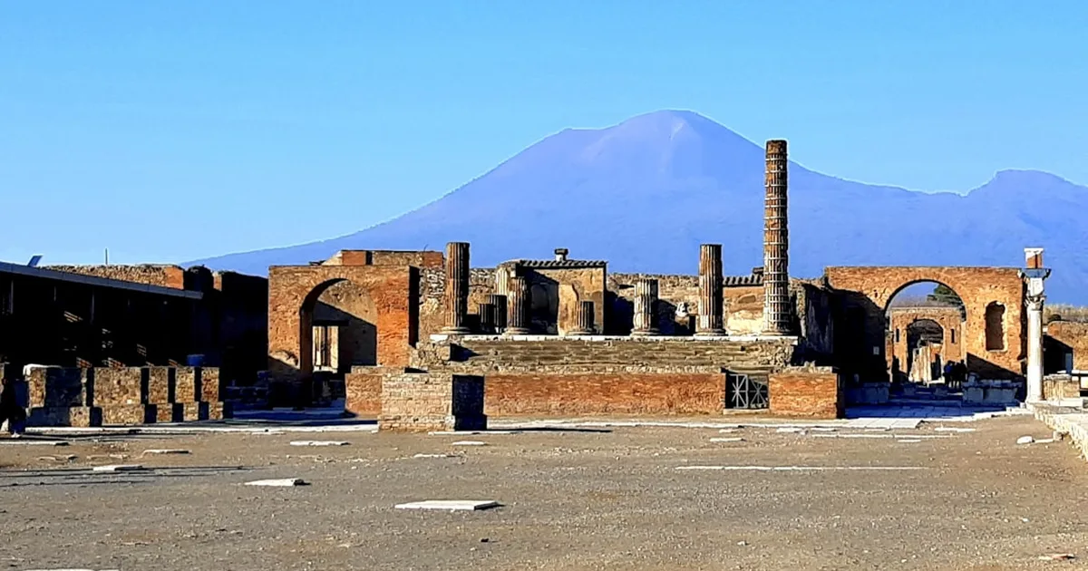 León XIV en Pompeya: Un clamor por la paz en medio de un mundo herido