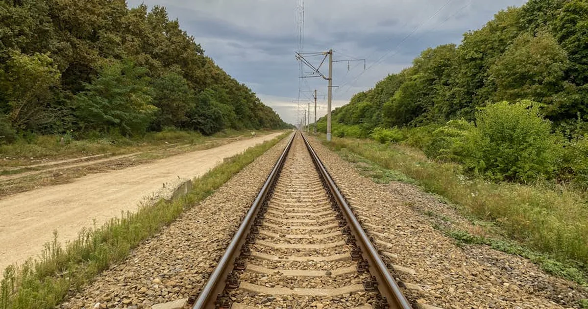 El tren como metáfora de la fe: avanzando juntos hacia un destino común