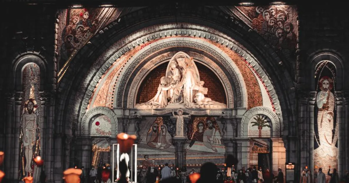 ¿A qué hora es la misa de vigilia el sábado cerca de mí? Guía para el culto de fin de semana