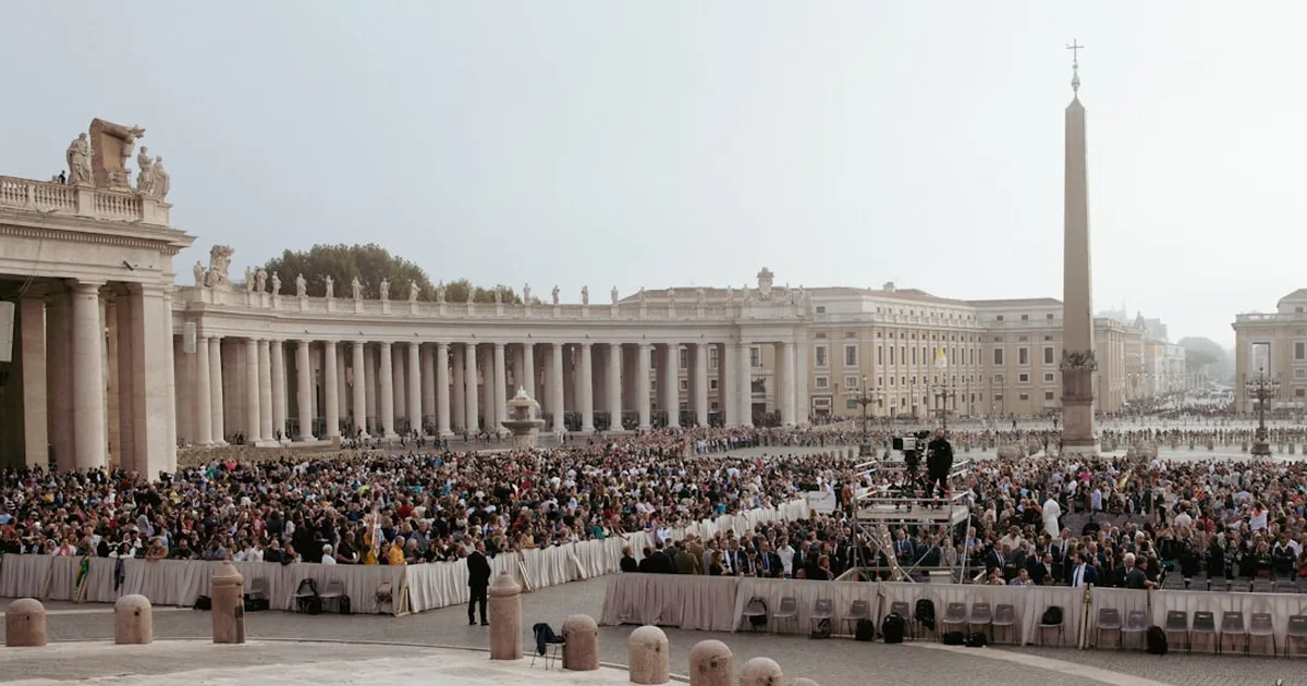 Le Pape Léon XIV : La prière, semence de paix pour un monde blessé