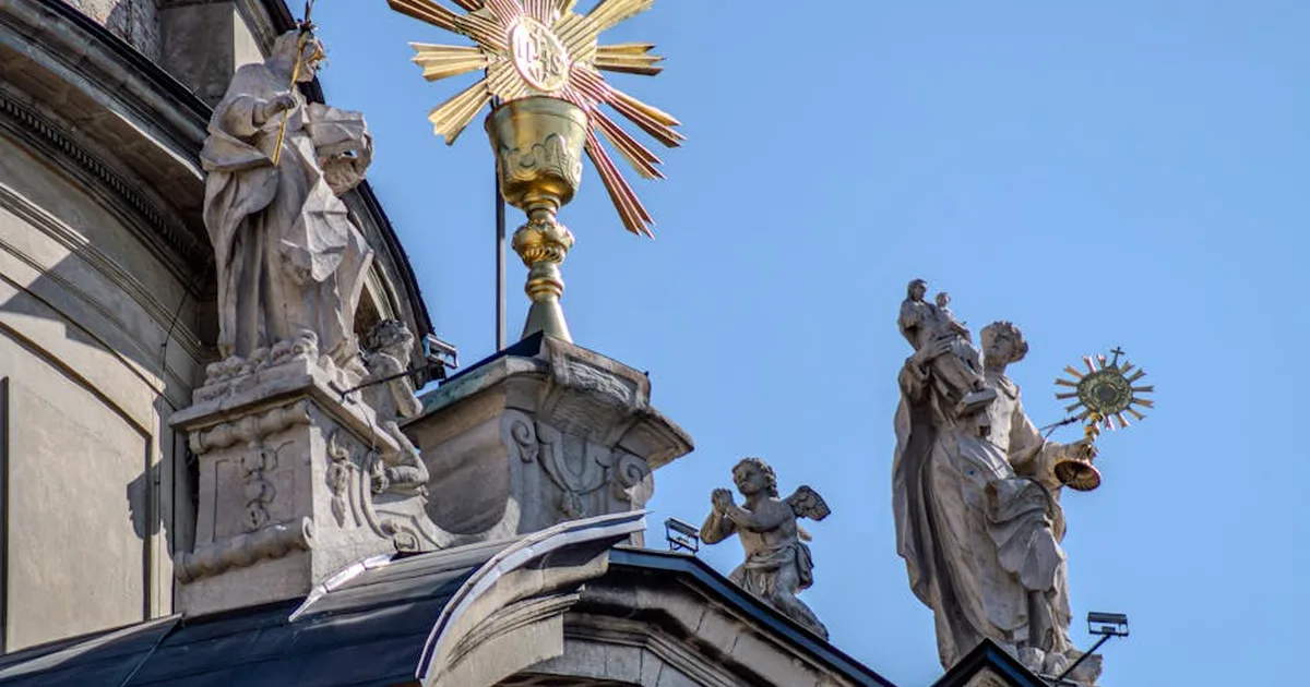Quando o Sagrado é Violado: Um Olhar Pastoral Sobre a Profanação de Nossos Espaços de Fé
