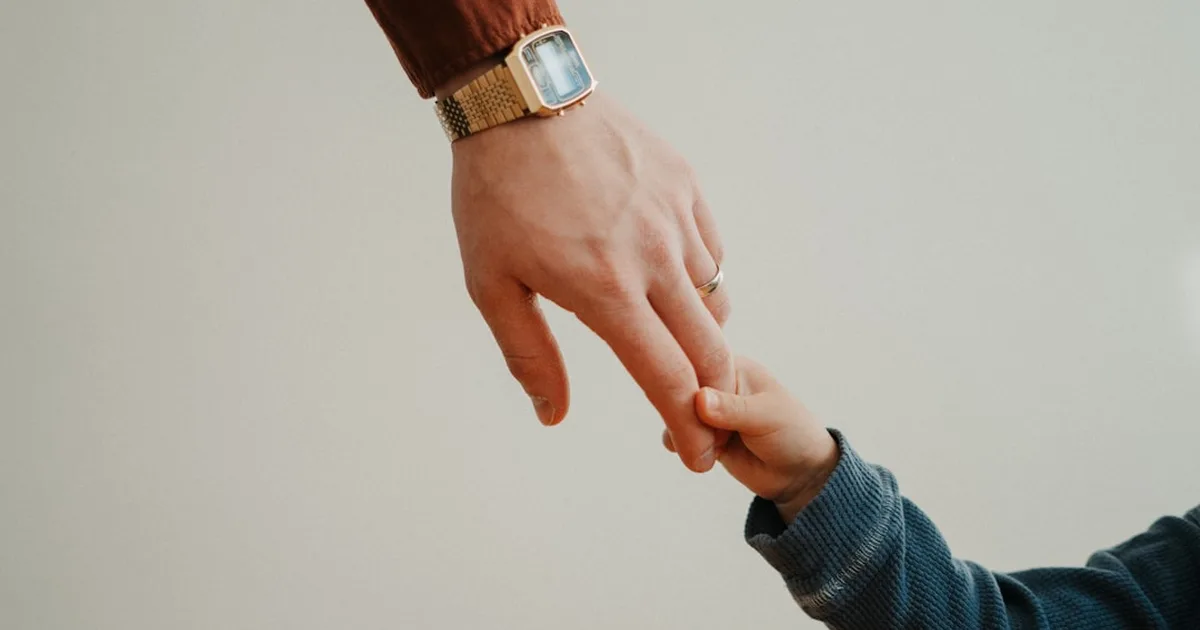 ¿Cómo perdonar a mis padres por el daño que me hicieron? Guía desde la fe