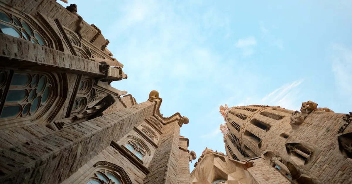 Papa Leão XIV abençoará torre central da Sagrada Família em Barcelona