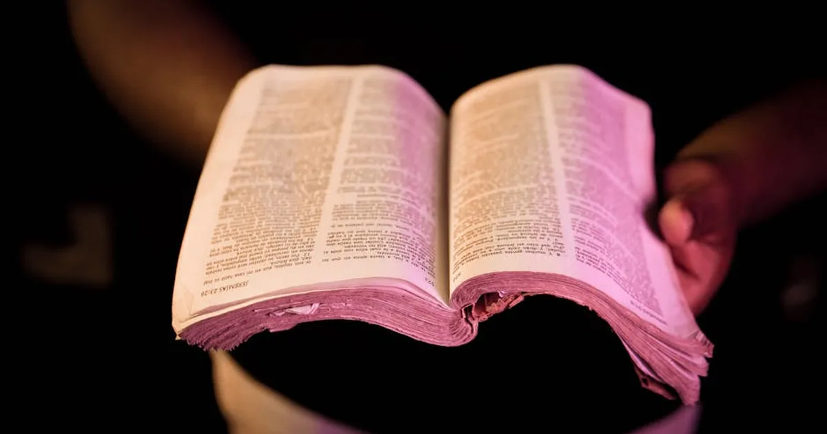 La Santidad de Dios: Un Llamado a la Reverencia y la Transformación