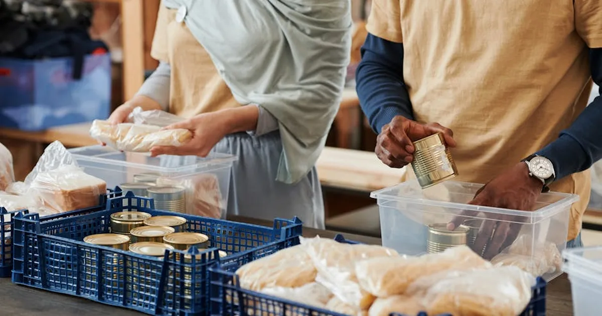A Heart of Service: A Devotional About Serving Others