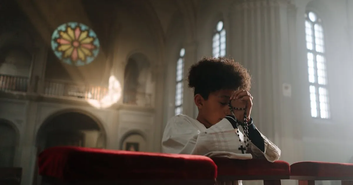 Cuando los héroes de ficción no bastan: El anhelo espiritual de las nuevas generaciones
