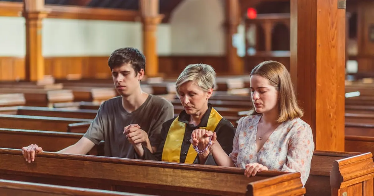 Gemeinsames Beten: Stärke und Einheit in christlichen Familien