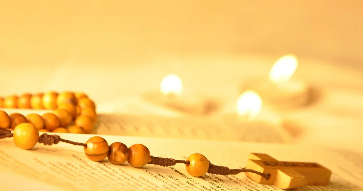 Oração pelas almas do purgatório: como interceder com fé e amor