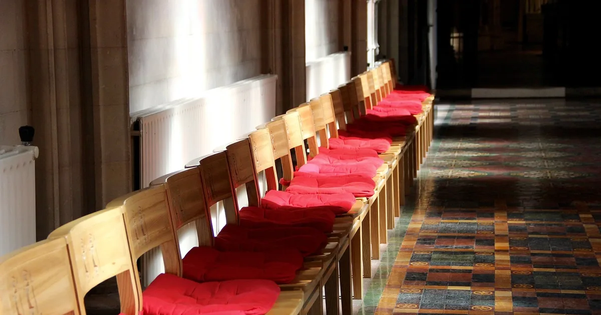 Rediscovering Humble Service: When Christian Leadership Embraces Authentic Simplicity