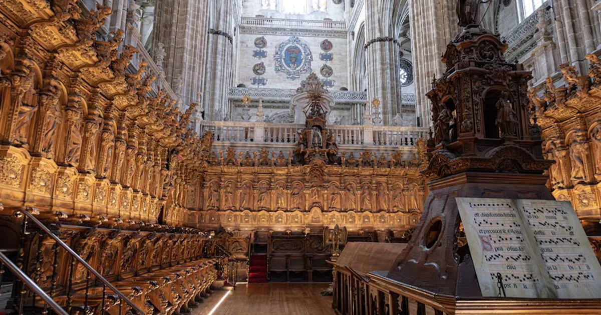 Harmonia na Adoração: A Perspectiva do Papa León XIV sobre Tradições Litúrgicas Cristãs