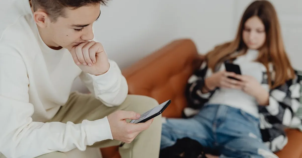 Acompanhando a Juventude Cristã no Ambiente Digital: Cuidado e Oportunidades na Internet