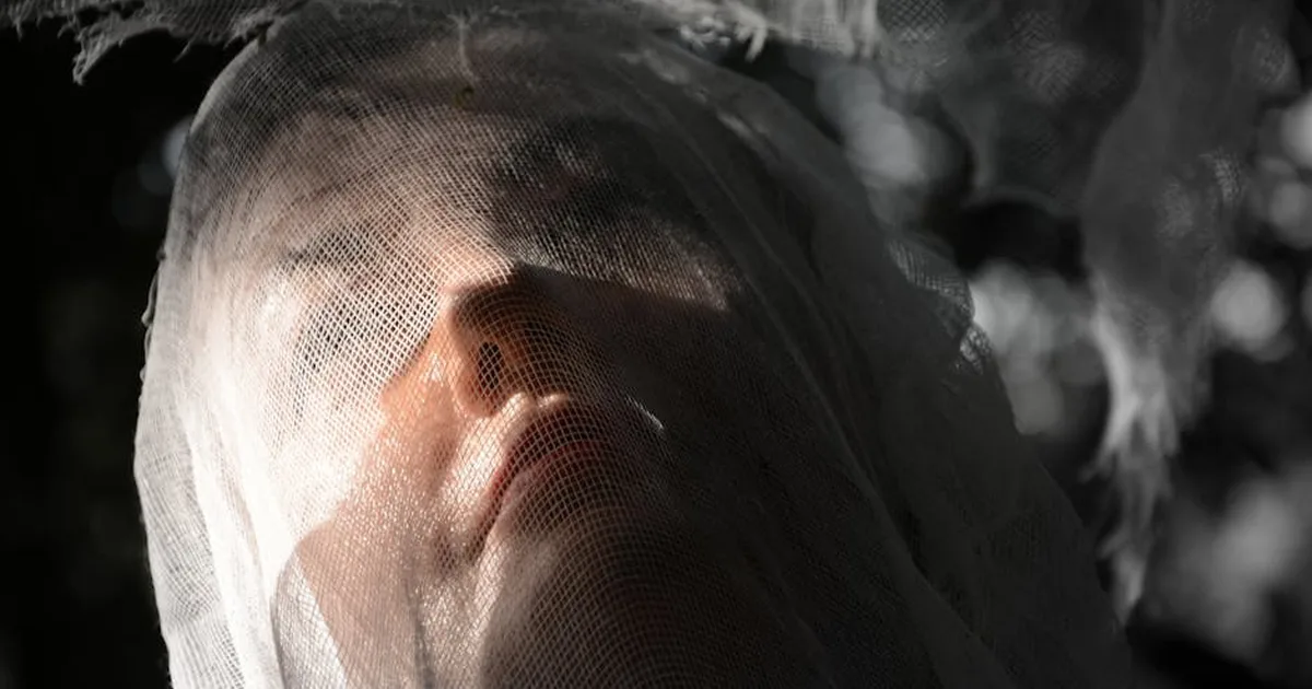 Sindone e Stimmate: Segni della Passione che Parlano Ancora Oggi
