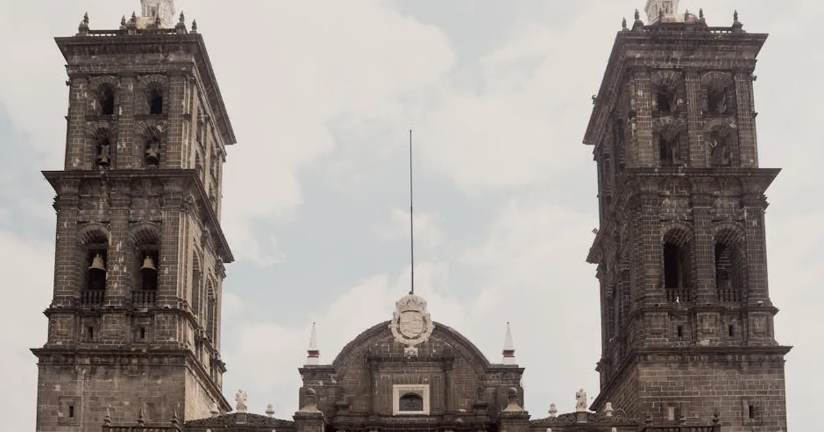 A Fé que Pulsa no Povo: Encontro Nacional sobre Devoção Popular e Santuários em Puebla