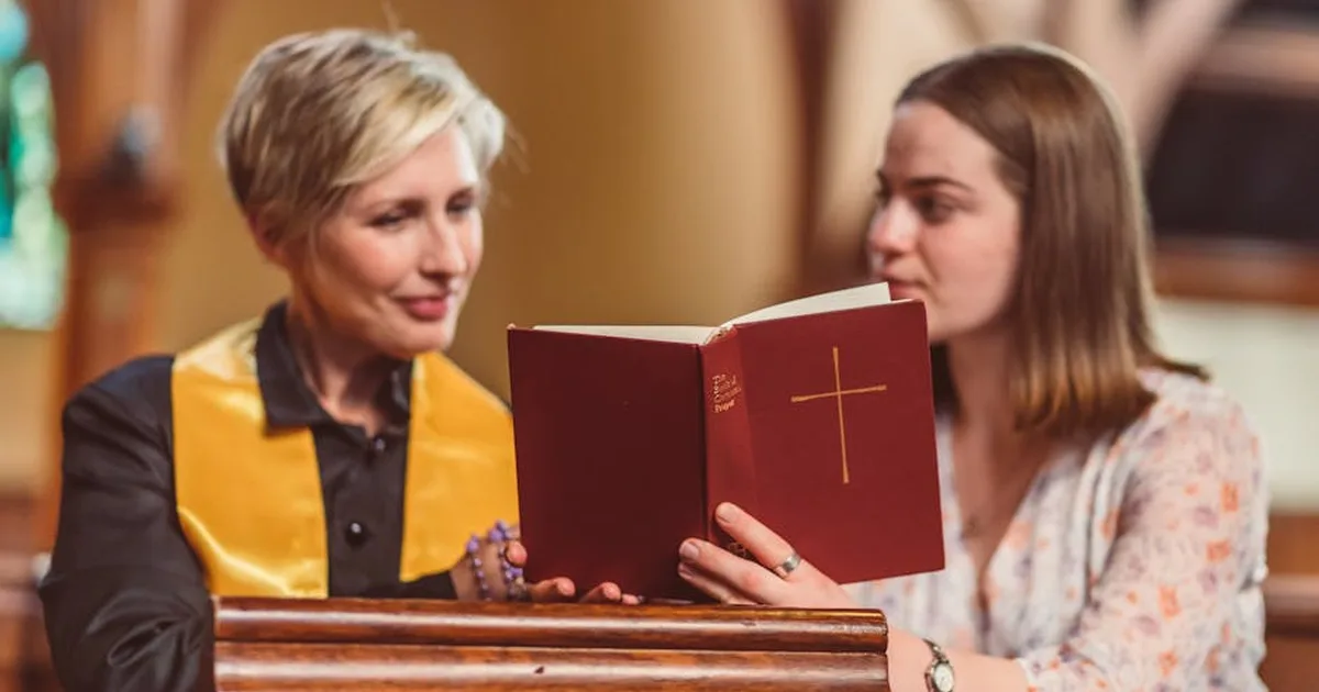 Sínodo 2024: Uma nova abordagem pastoral sobre a homossexualidade?