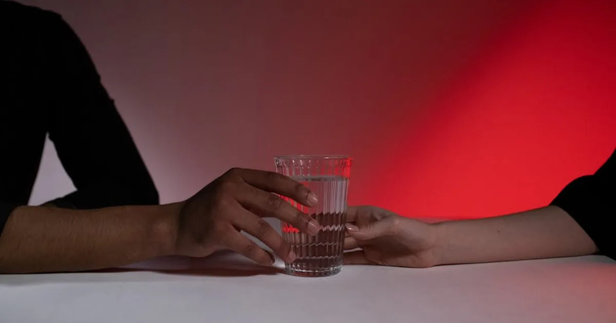 O Toque que Renova: Como a Bondade Cristã Refresca a Alma