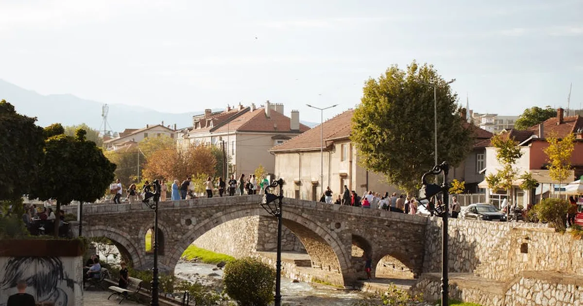 Versöhnung im Kosovo: Wie Gemeinden Brücken bauen können