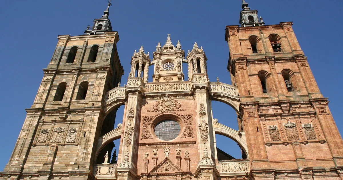 Pope León XIV in Algiers: A Journey of Reconciliation and Interfaith Encounter