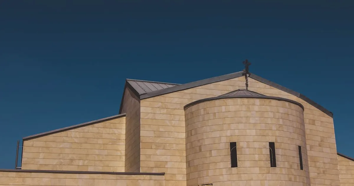 Sacerdote jordano expulsado de Palestina: una señal de alerta para la comunidad cristiana