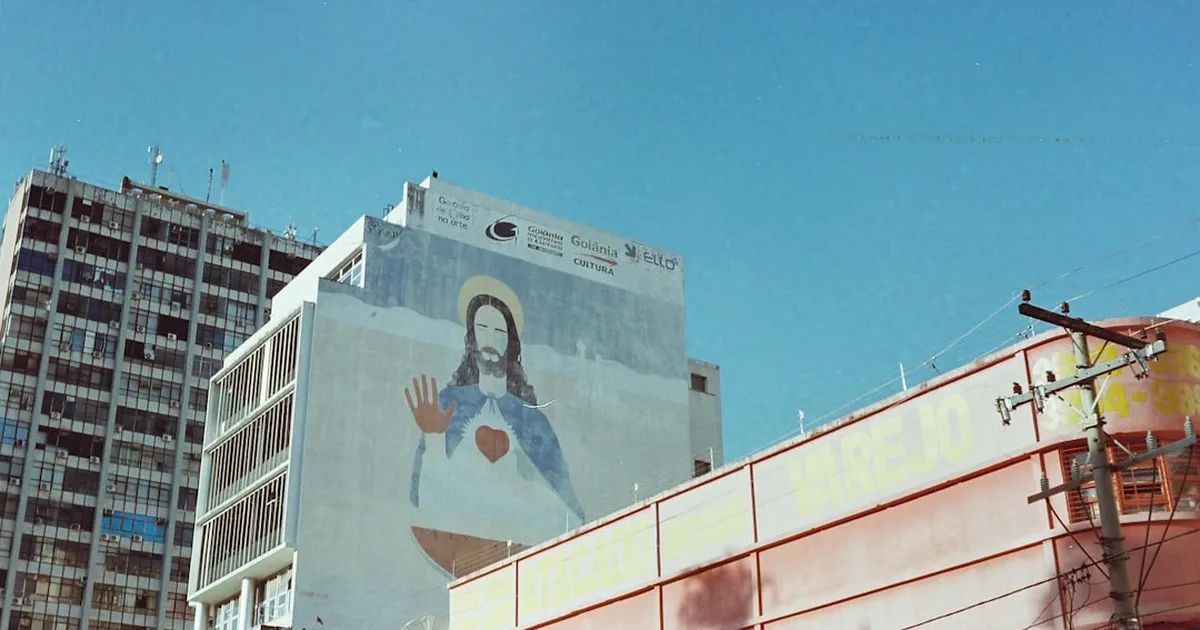 Cœur Sacré et Miséricorde Divine : Deux visages de l'amour infini de Dieu