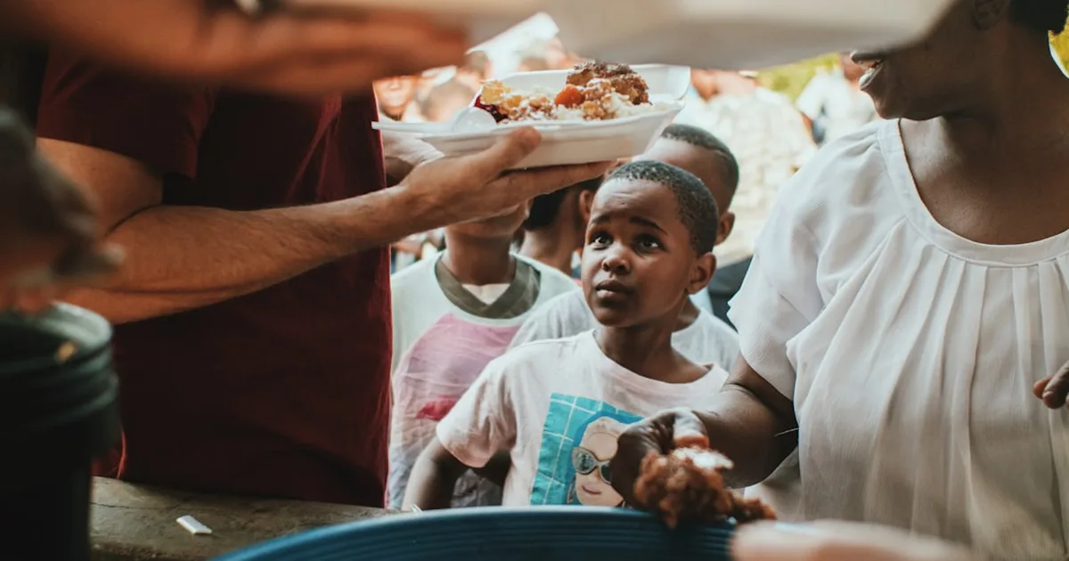 Devocional sobre Servir ao Próximo: Encontrando Alegria no Amor que se Doa