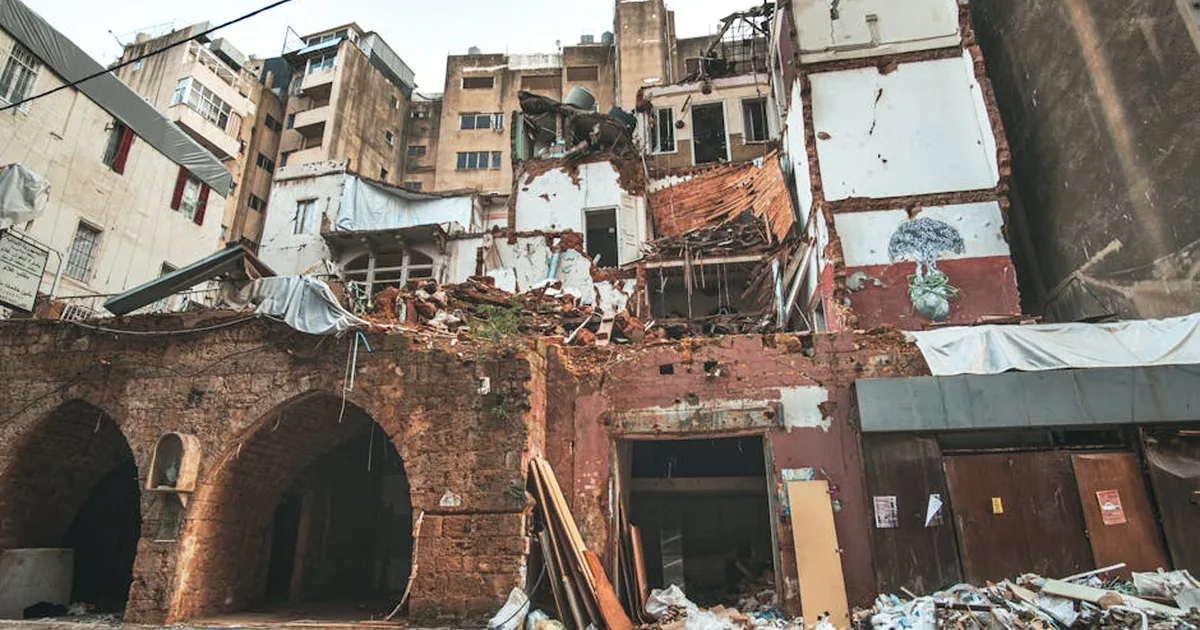 Libanon: Die Kirche an der Seite des Volkes im Sturm. Ein christliches Zeugnis der Solidarität