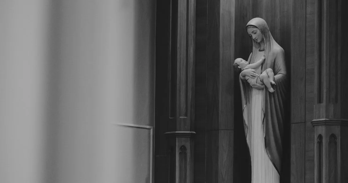¿Por qué hay tantas formas de llamar a la Virgen María?