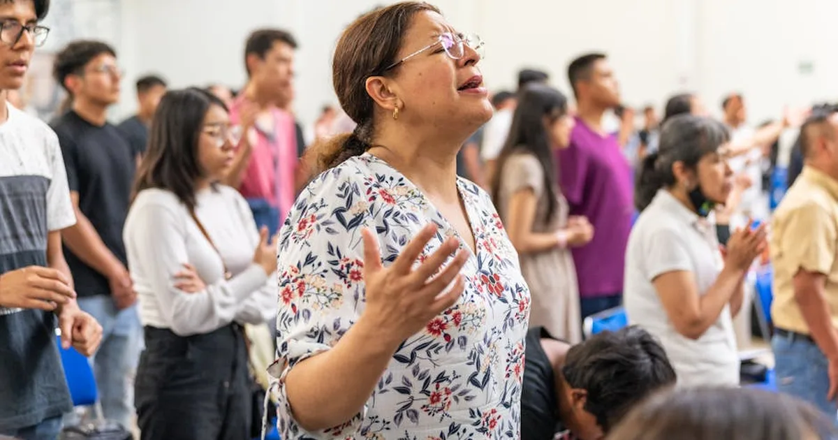 La Fe Sin Fronteras: Cómo los Cristianos del Mundo Transforman Nuestras Comunidades