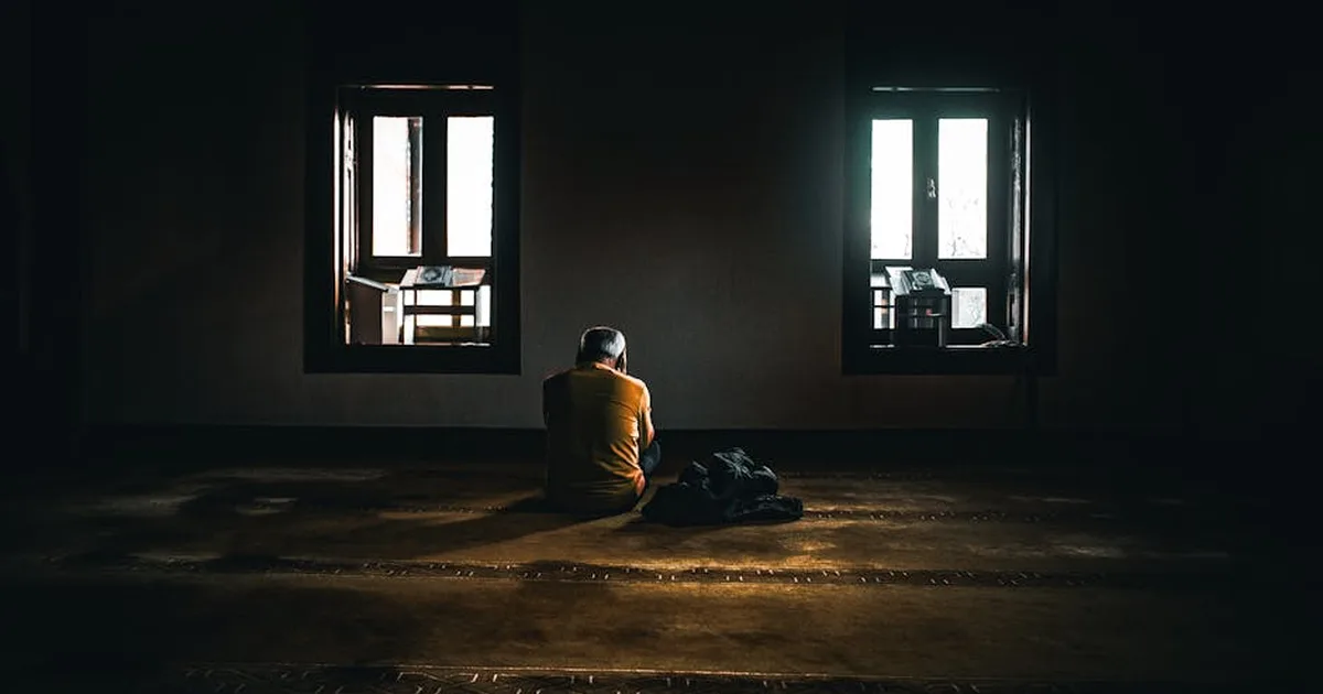 Cuando Todo se Oscurece: Cómo Encontrar la Luz de Dios en los Peores Momentos