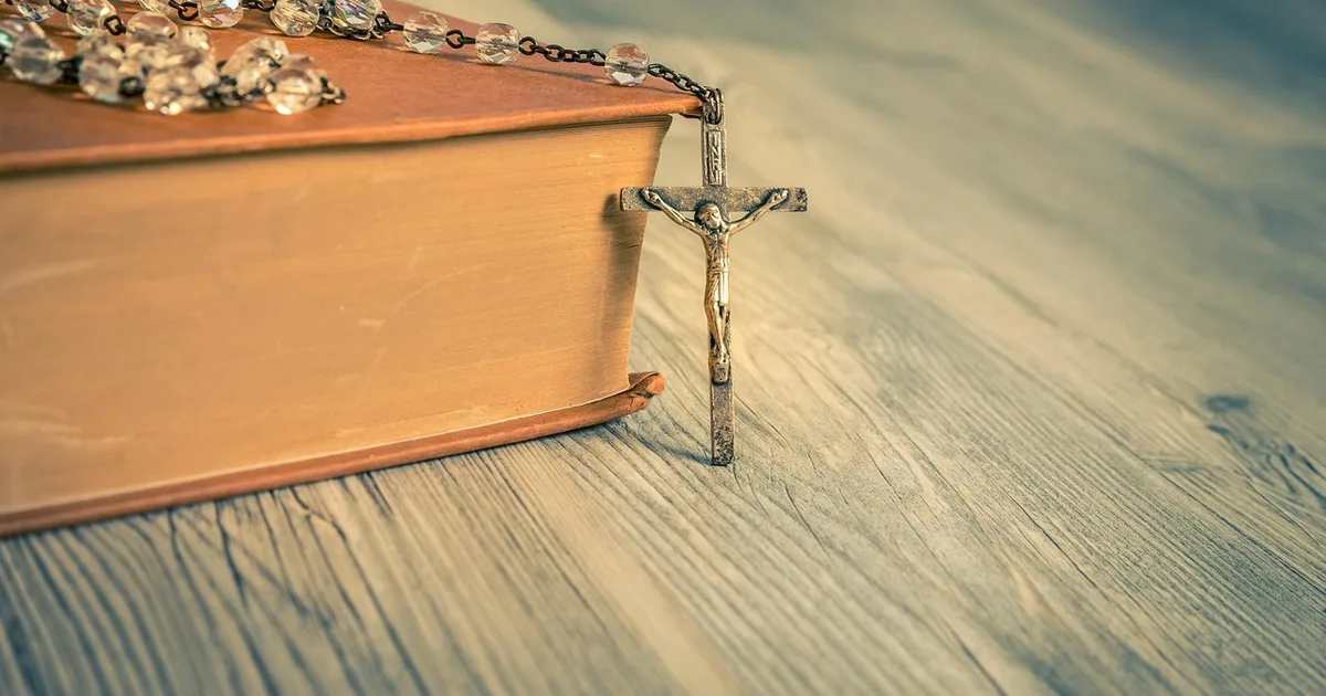 El amor que nos sostiene: Una mirada al corazón de Dios que transforma vidas