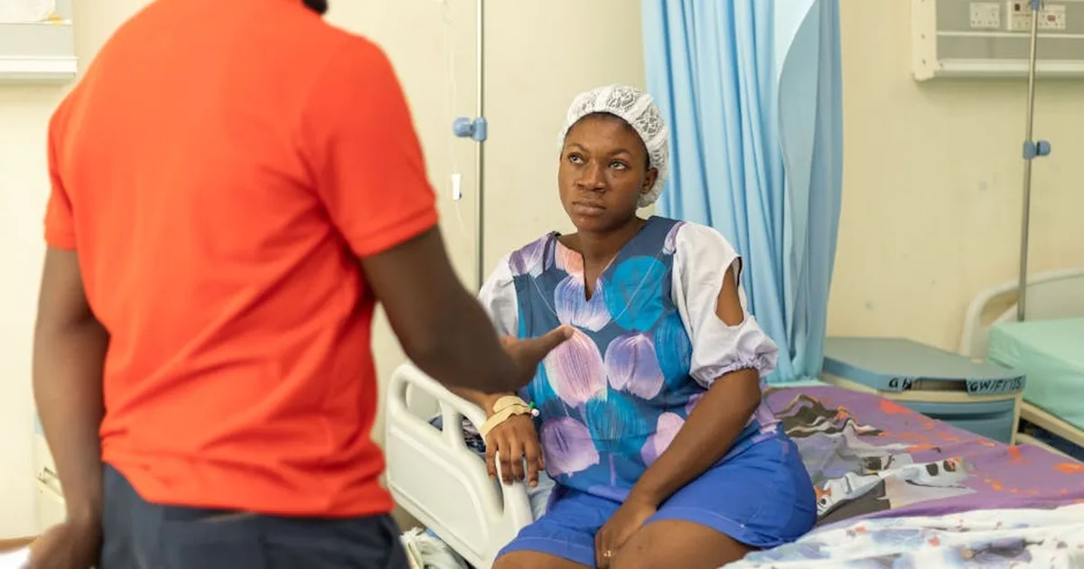 El Papa León XIV en Guinea Ecuatorial: Sanando cuerpo, mente y espíritu en hospital y universidad