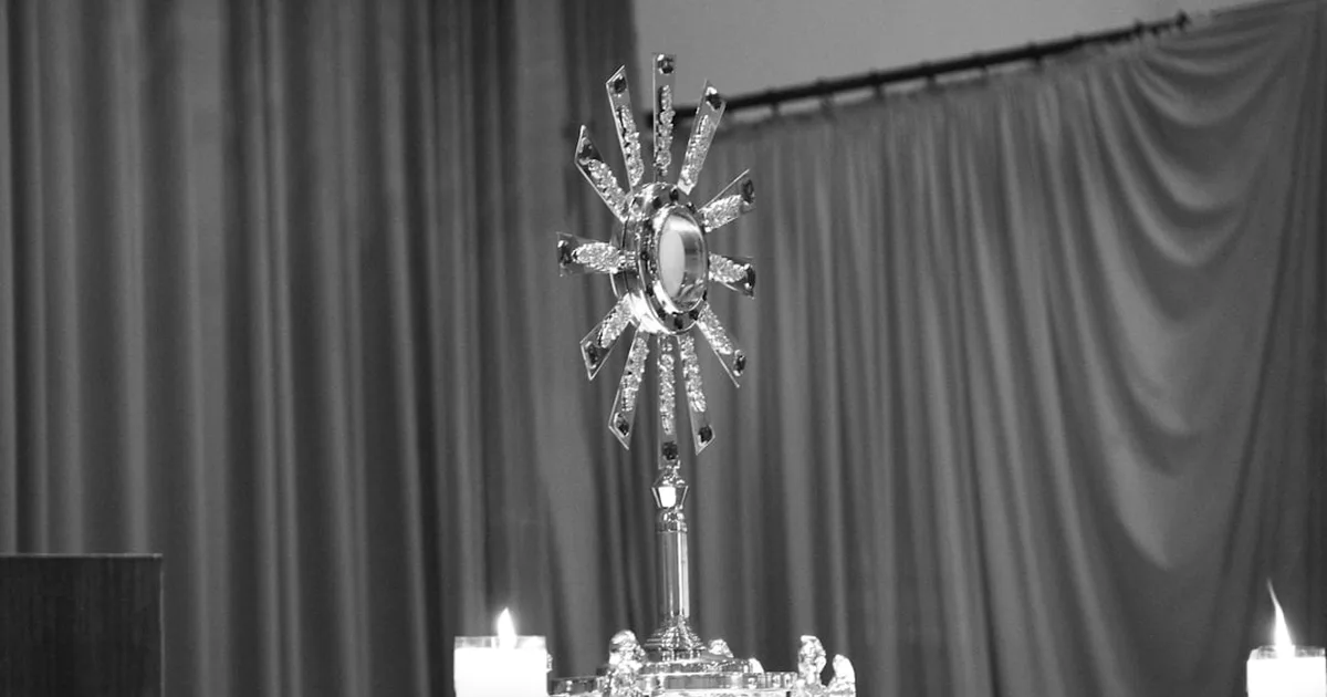 Pedro Infante y su canto a Jesús Eucaristía: Un legado de devoción que inspira hoy