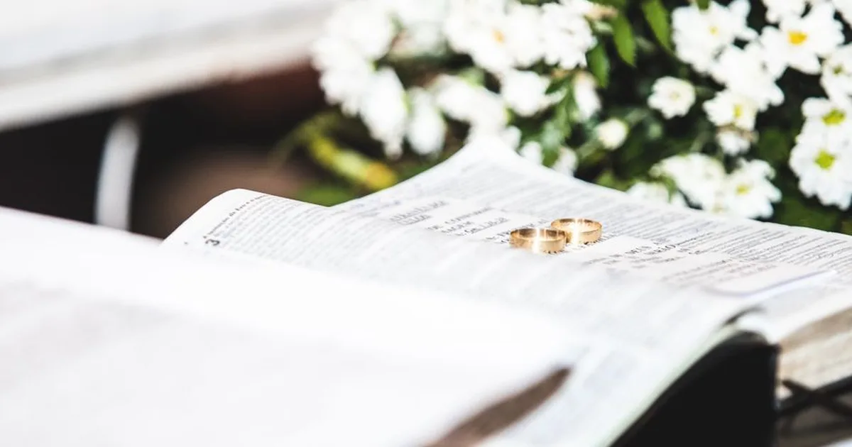 O que a Bíblia ensina sobre o casamento: um guia prático para o seu relacionamento
