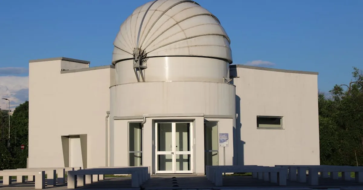 El telescopio del Vaticano se moderniza y abre el universo a estudiantes jesuitas