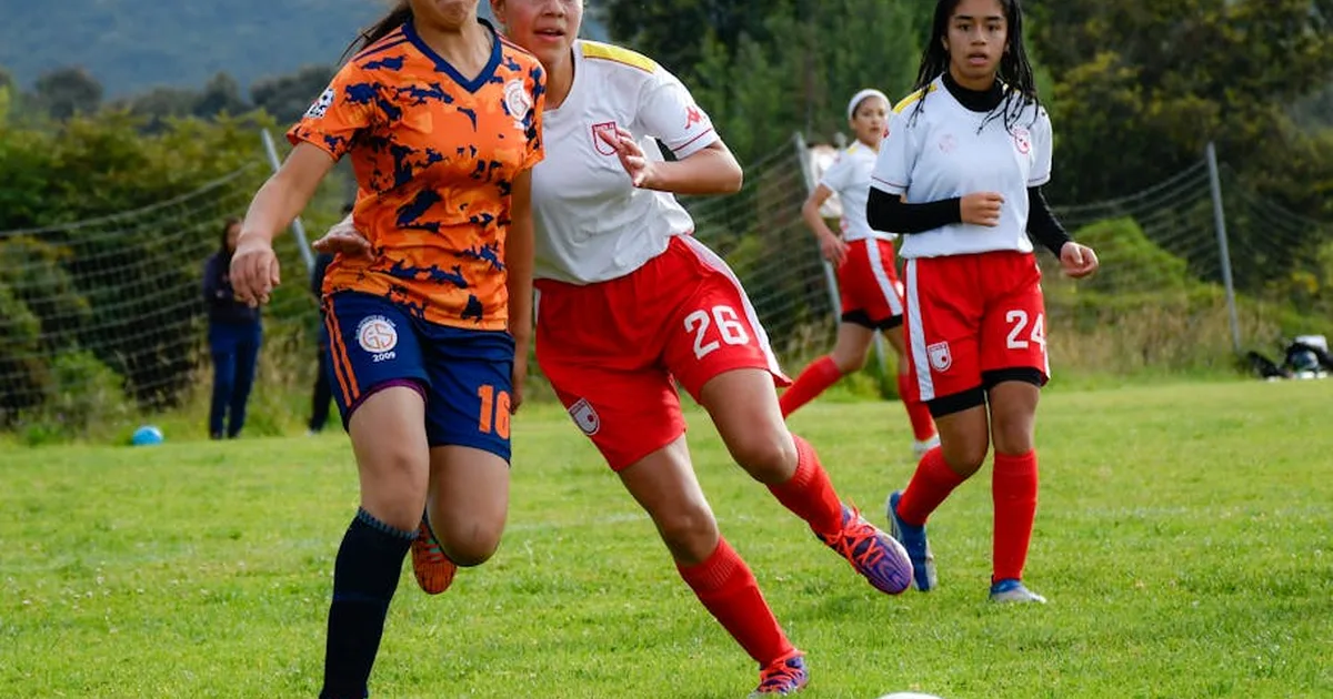 Futebol, fé e resiliência: a coragem das mulheres afegãs