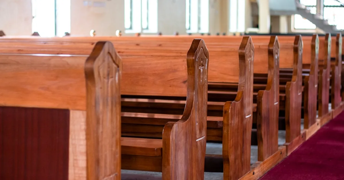 La Profecía Silenciosa de un Joven Teólogo: Lecciones para la Iglesia de Hoy