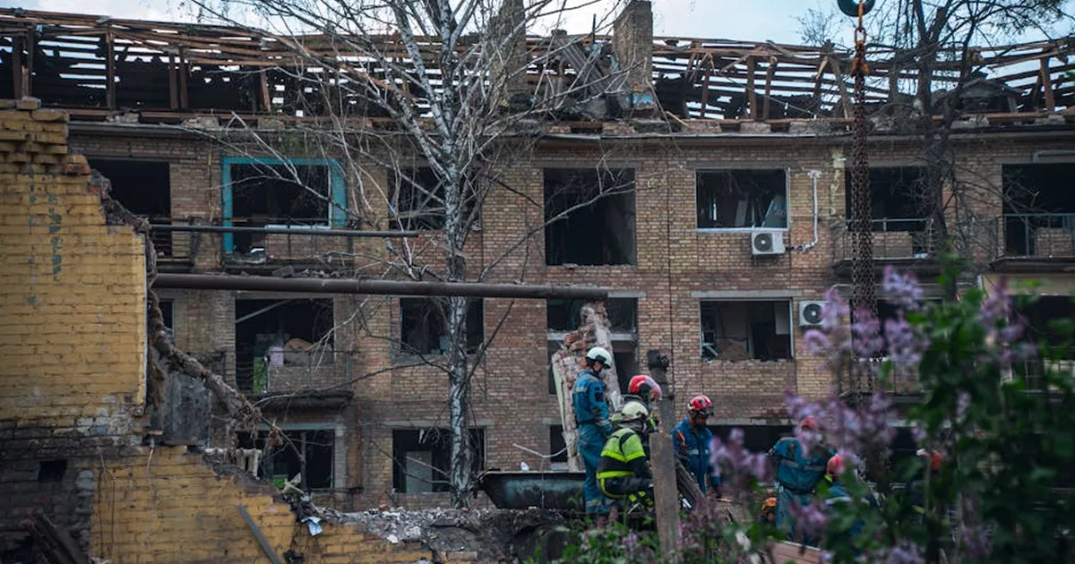 Bombardement d’une église en Ukraine : la foi plus forte que les ruines